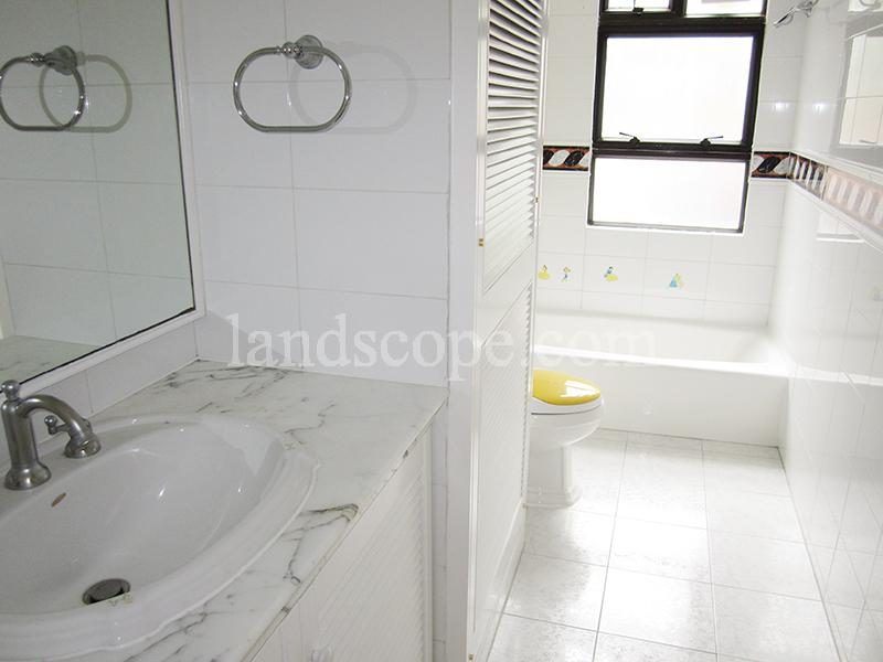 photo 5 — Estoril Court, Midlevels Central