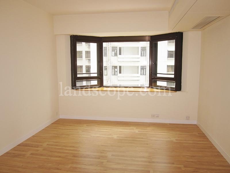 photo 7 — Estoril Court, Midlevels Central