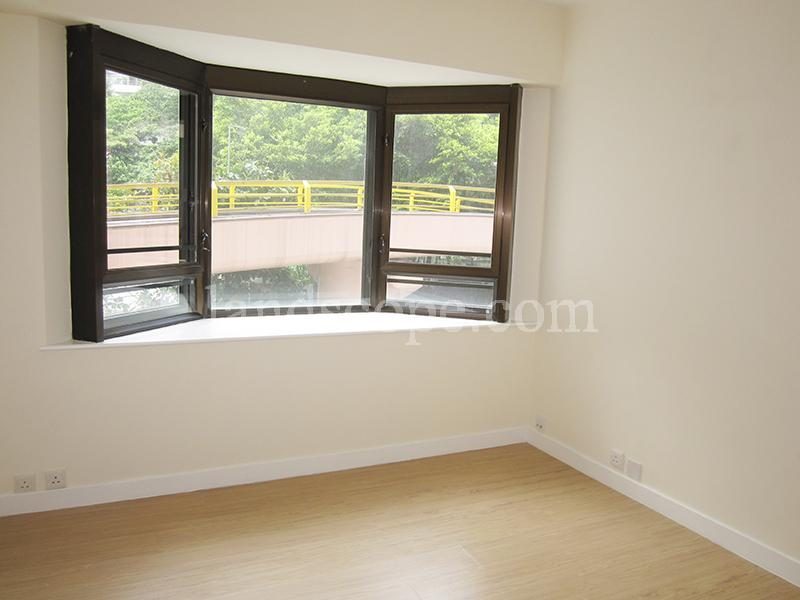 photo 8 — Estoril Court, Midlevels Central