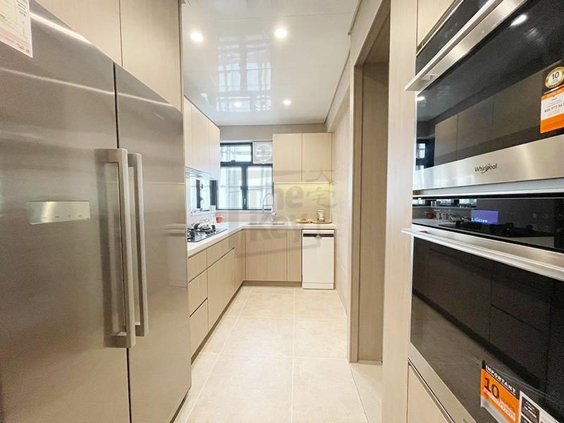 photo 21 — Elegant Terrace, Midlevels West