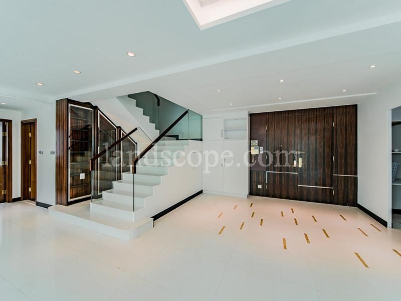 photo 3 — 8 Shiu Fai Terrace, Midlevels East