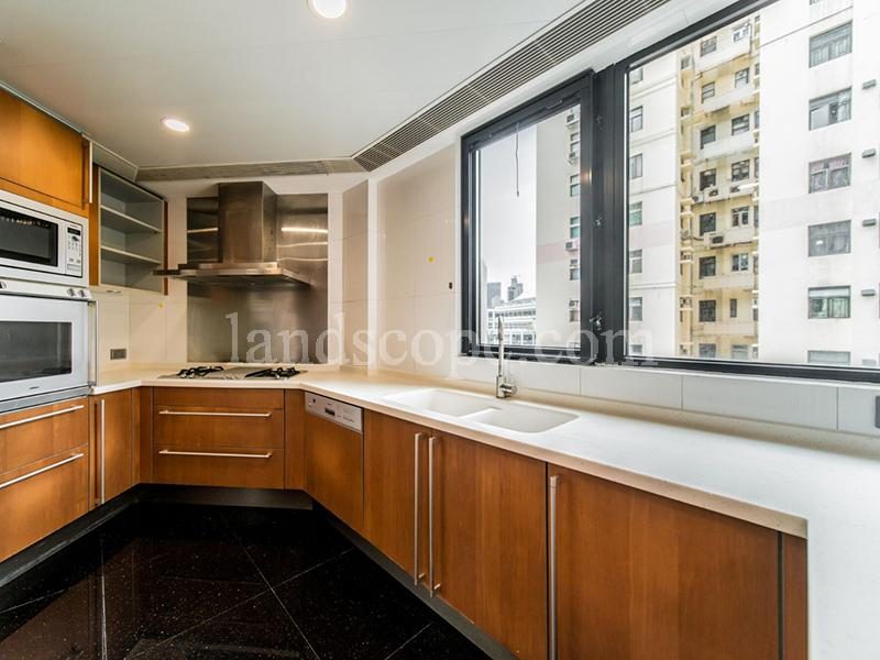 photo 10 — 8 Shiu Fai Terrace, Midlevels East