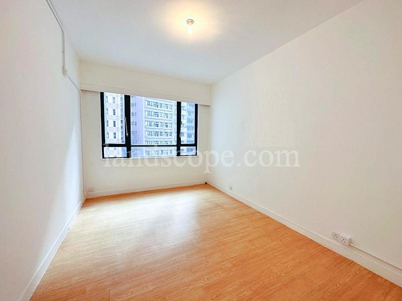 photo 11 — Hoover Court, Midlevels Central