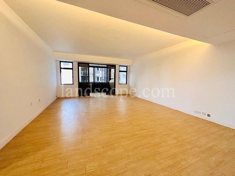 photo 3 — Hoover Court, Midlevels Central