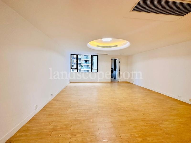 photo 5 — Hoover Court, Midlevels Central