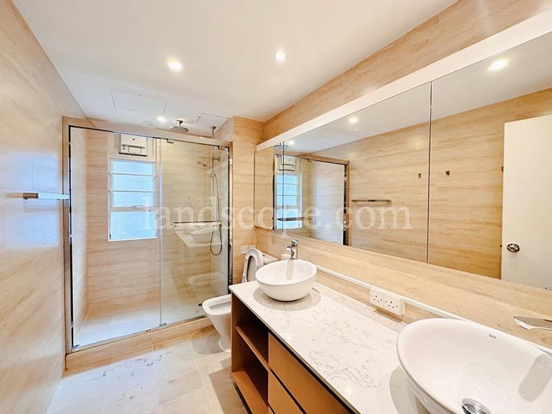 photo 8 — Hoover Court, Midlevels Central