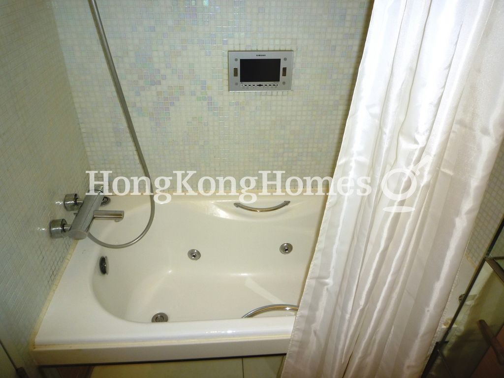 Guest Bathroom — CentreStage - Block 01, Central