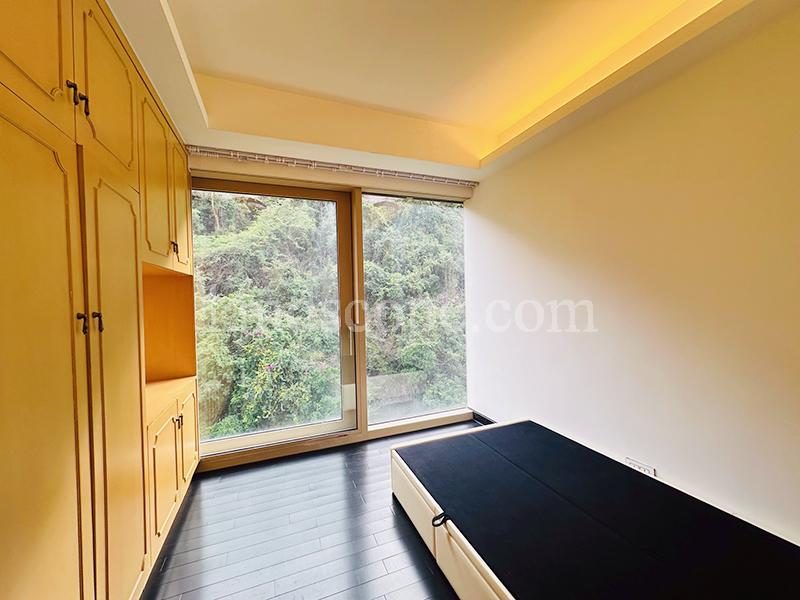 photo 10 — Kantian Rise, Midlevels Central