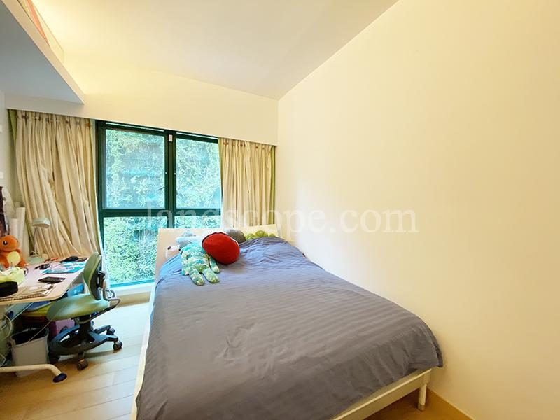 photo 3 — South Bay Palace, Repulse Bay