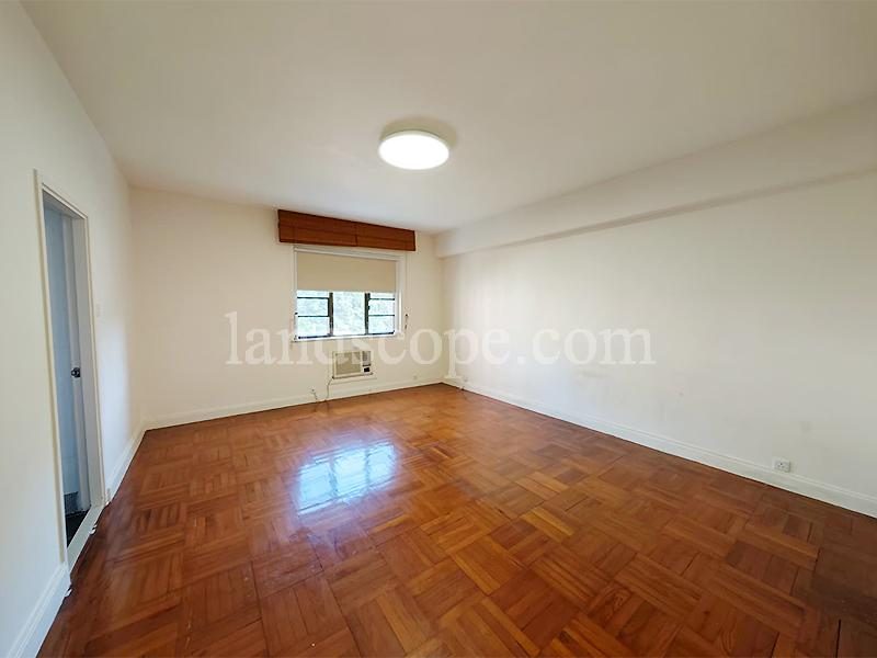 photo 4 — Fontana Gardens, Midlevels East