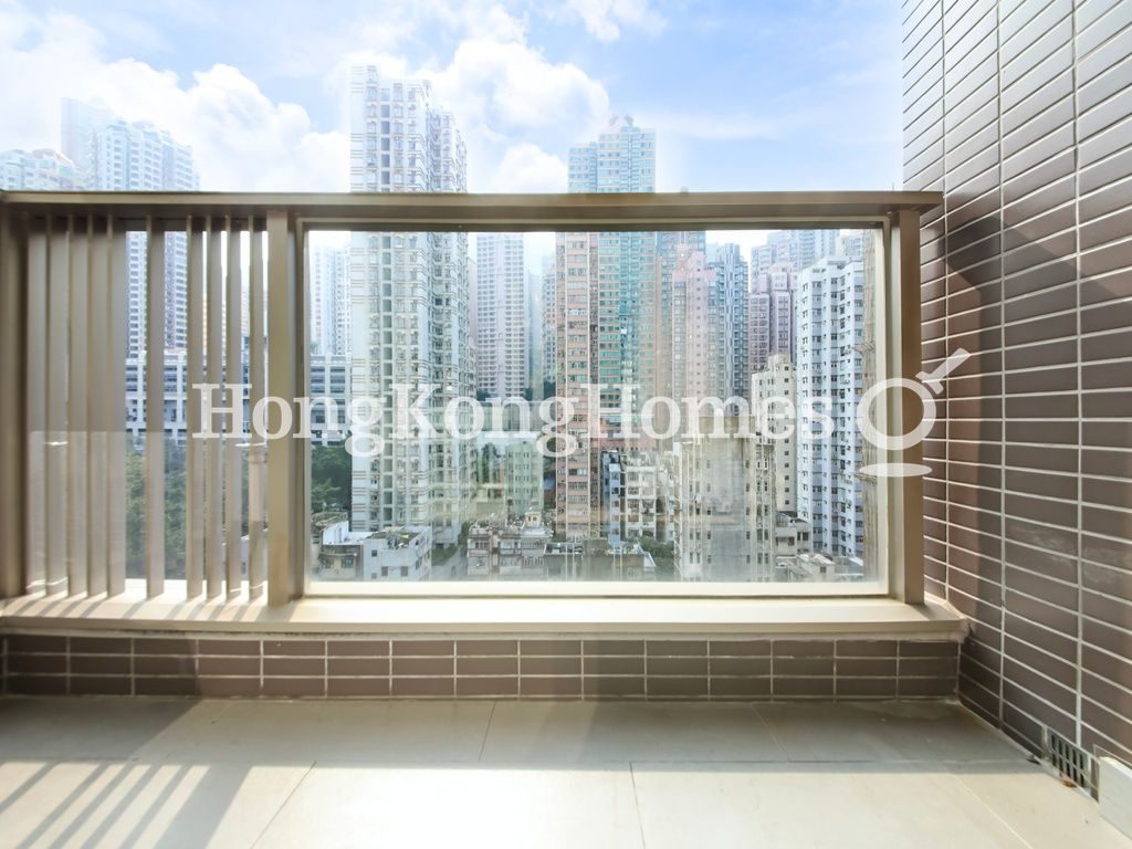 Balcony off Living and Dining Room — 縉城峰-第1座，西營盤