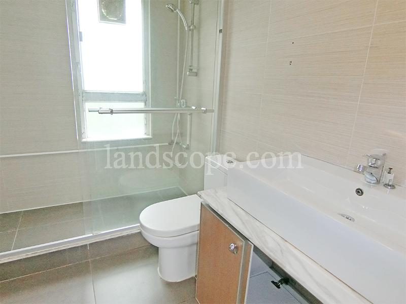 photo 8 — Ruby Court, Repulse Bay