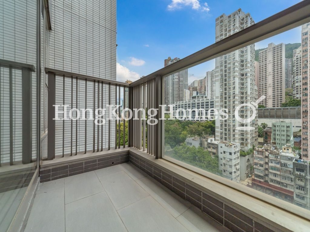 Balcony off Living and Dining Room — 縉城峰-第1座，西營盤