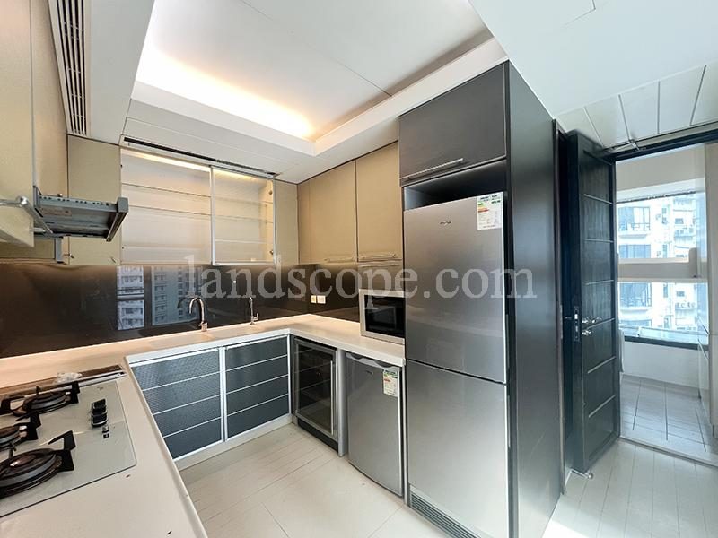 photo 8 — 11 MacDonnell Road, Midlevels Central
