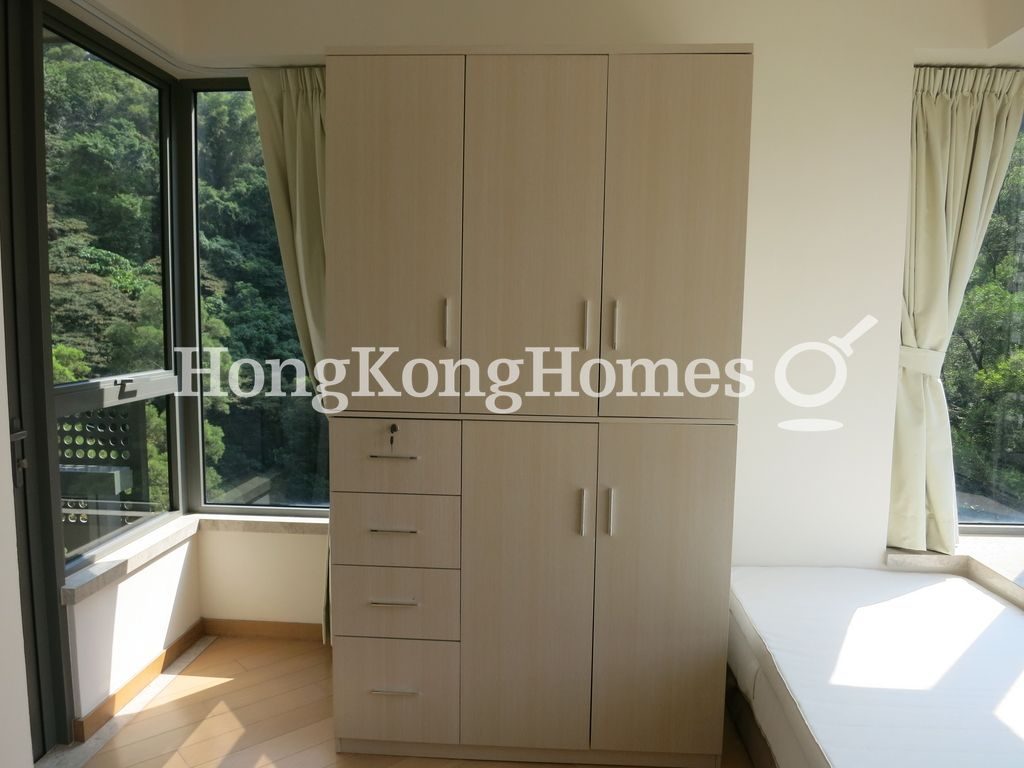 Wardrobe in Master Bedroom — 形品，北角