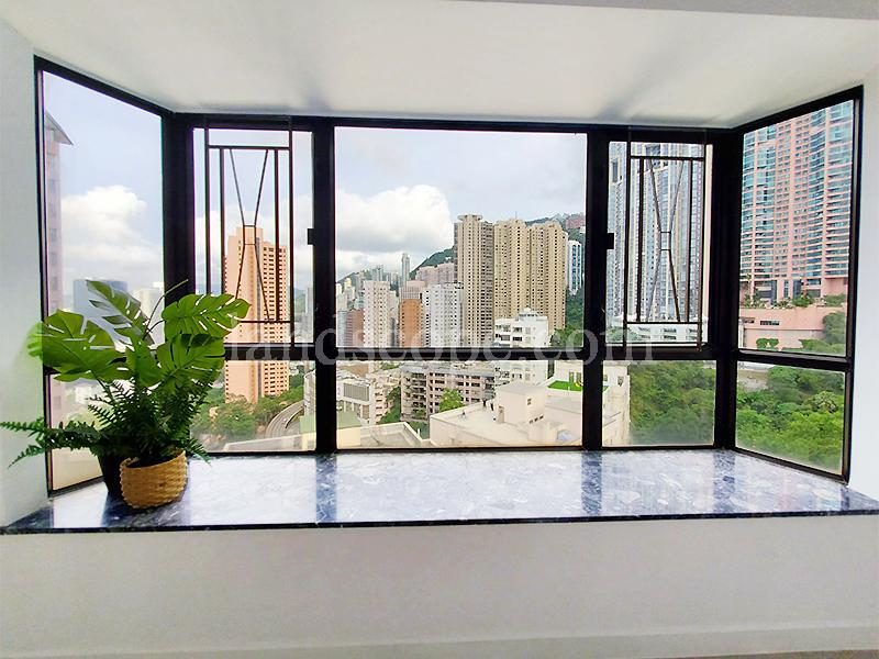 photo 2 — Yukon Court, Midlevels West