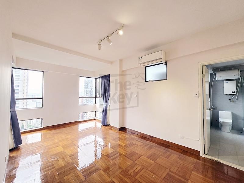 photo 5 — The Elegance, Midlevels East