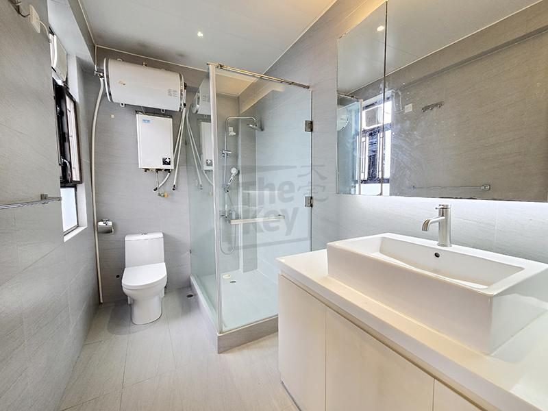 photo 6 — The Elegance, Midlevels East