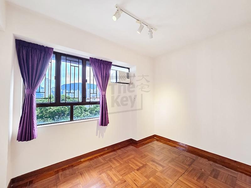 photo 8 — The Elegance, Midlevels East