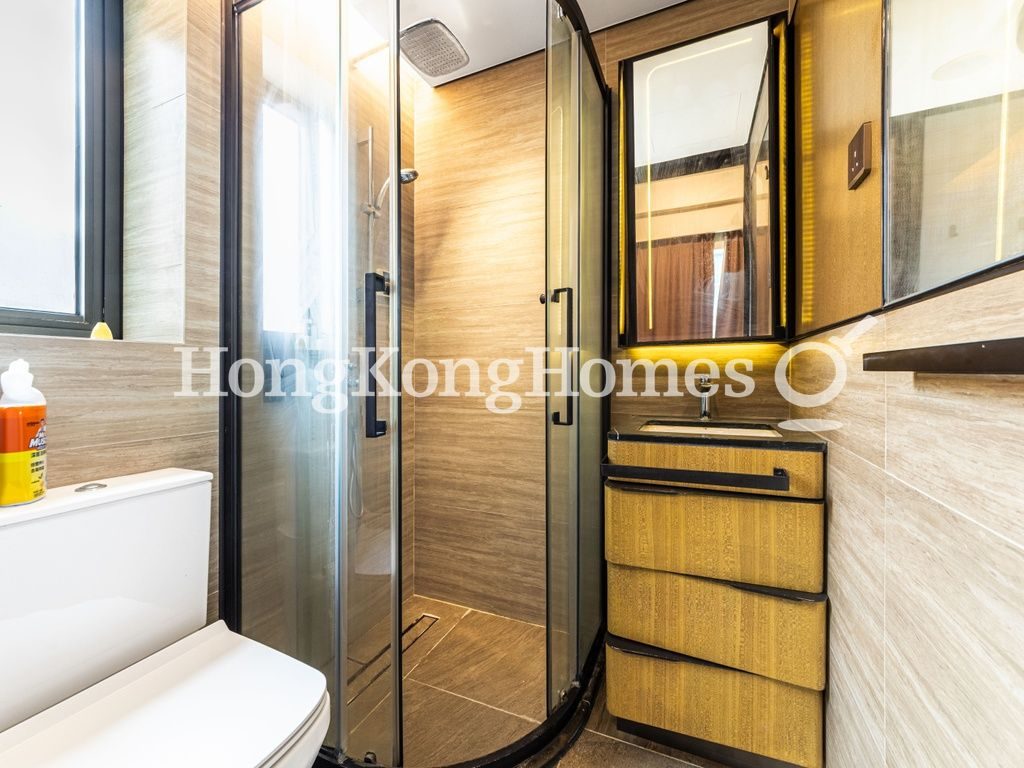 Ensuite Bathroom — 藝里坊1號，西營盤