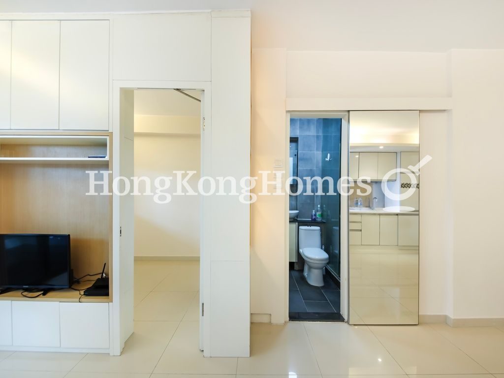 Living and Dining Room — CNT Bisney, Pokfulam