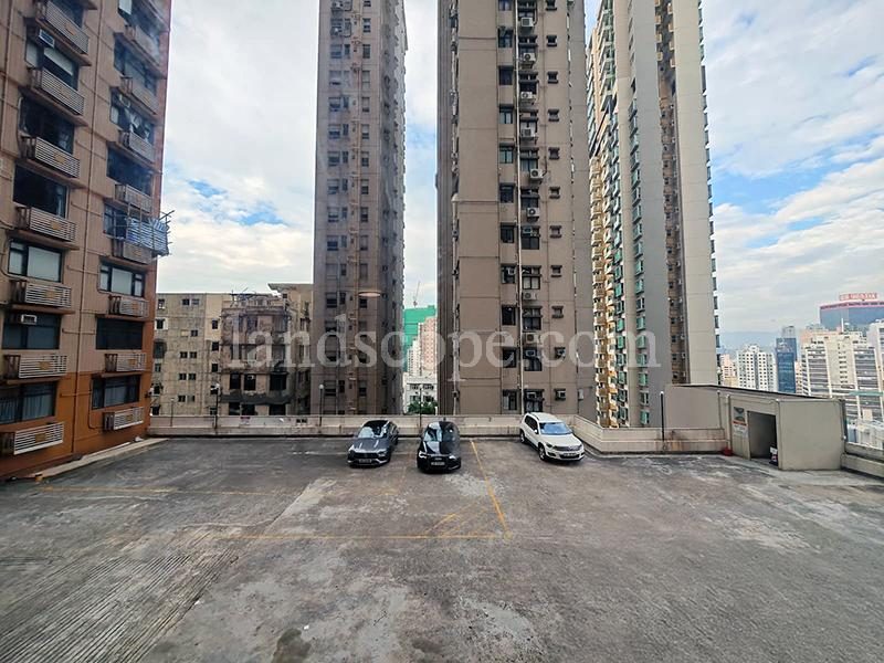photo 9 — Parkway Court, Midlevels West
