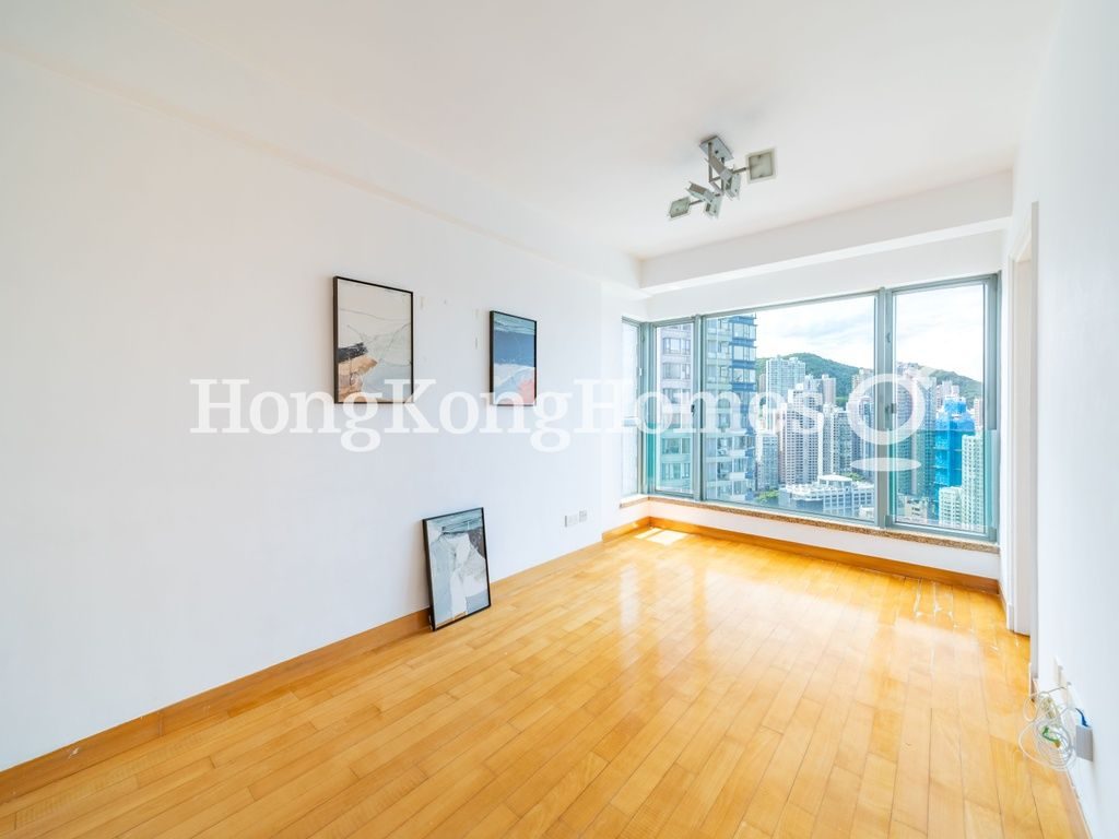 Living and Dining Room — Queen's Terrace - Tower 01, Sheung Wan