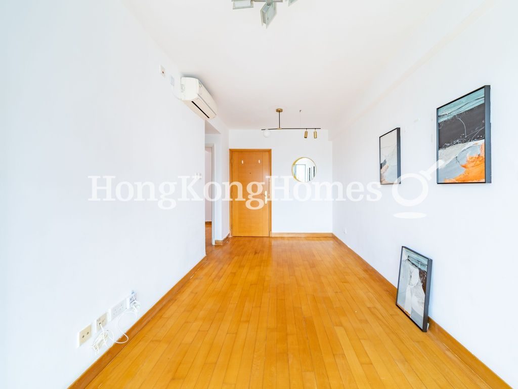 Living and Dining Room — Queen's Terrace - Tower 01, Sheung Wan