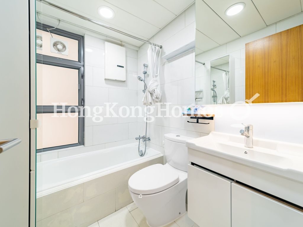 Guest Bathroom — Victoria Road, 60, Western / Kennedy Town