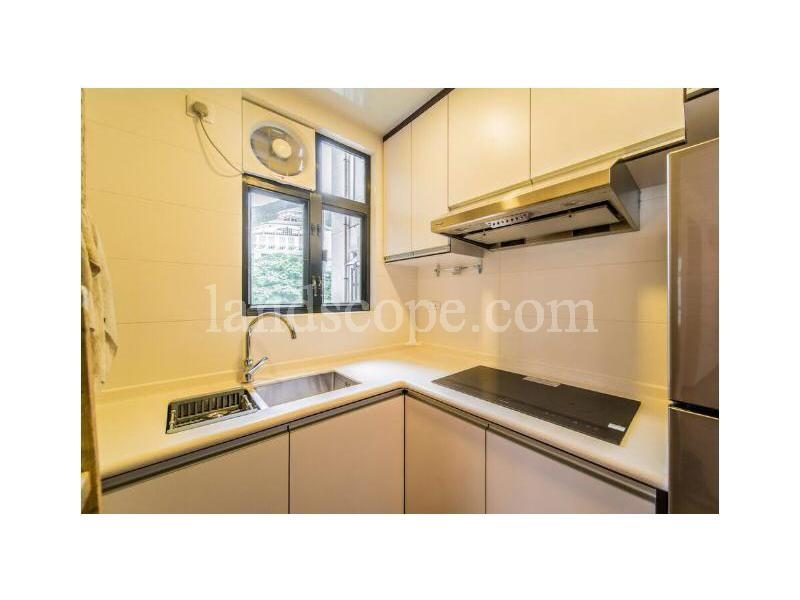 photo 10 — Sherwood Court, Happy Valley
