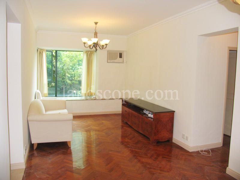 photo 4 — Hillsborough Court, Midlevels Central