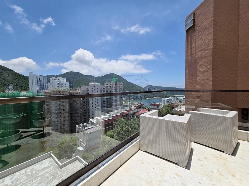 photo 4 — Belleview Place, Repulse Bay