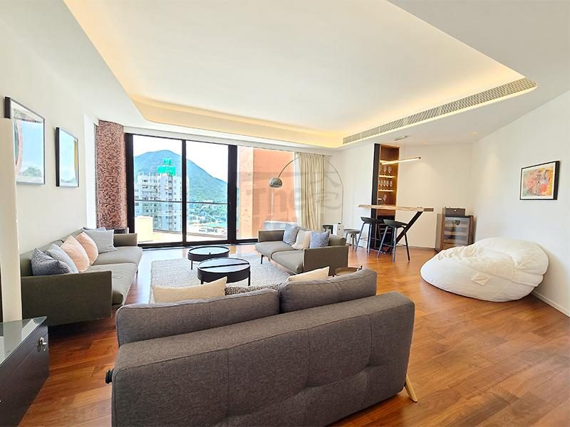 photo 5 — Belleview Place, Repulse Bay