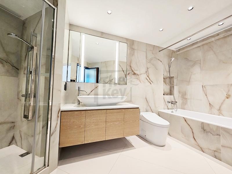 photo 8 — Belleview Place, Repulse Bay
