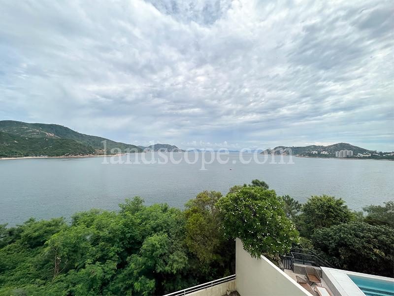 photo 2 — The Redhill Peninsula , Tai Tam
