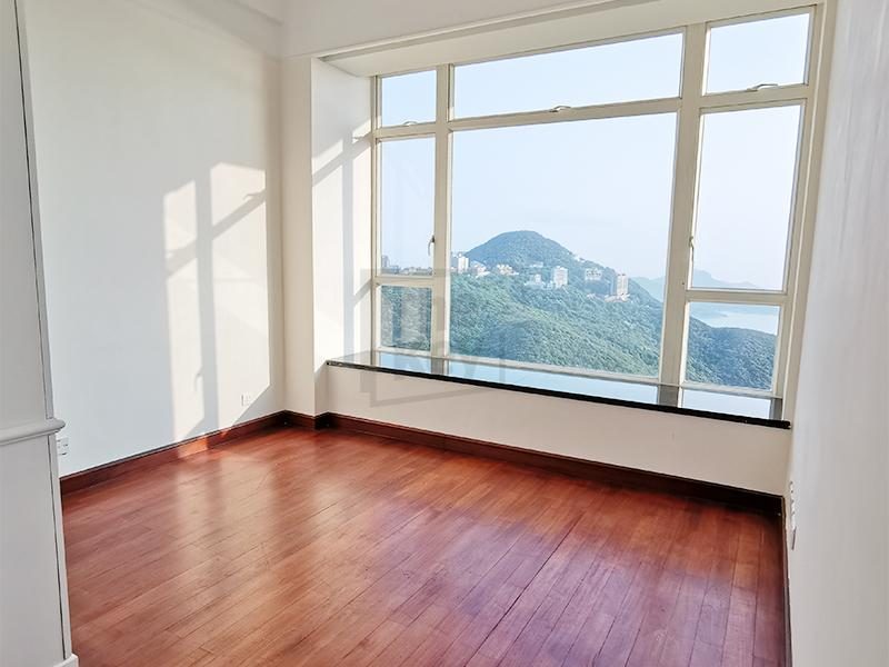 photo 8 — The Mount Austin, The Peak