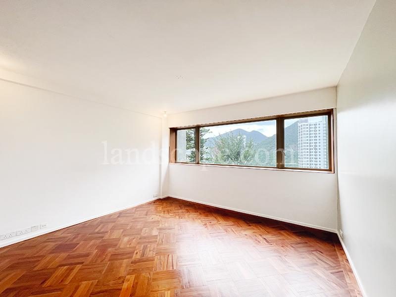 photo 4 — 3 Headland Road, Repulse Bay