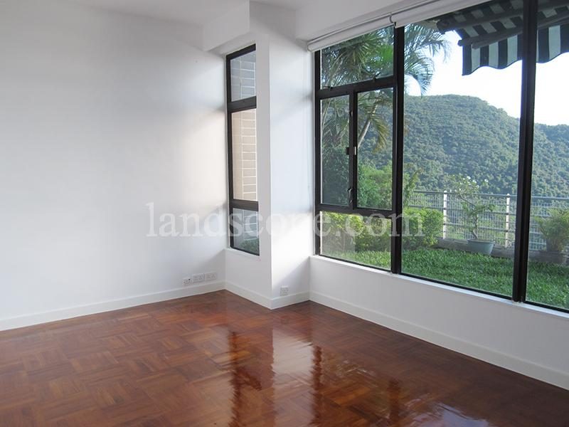 photo 5 — 6 Headland Road, Repulse Bay