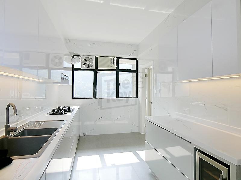 photo 10 — Clovelly Court, Midlevels Central