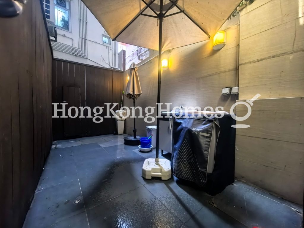 Private Back Terrace — 寶恒閣，西半山