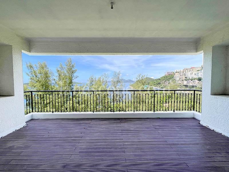 photo 2 — 115 Repulse Bay Road, Repulse Bay