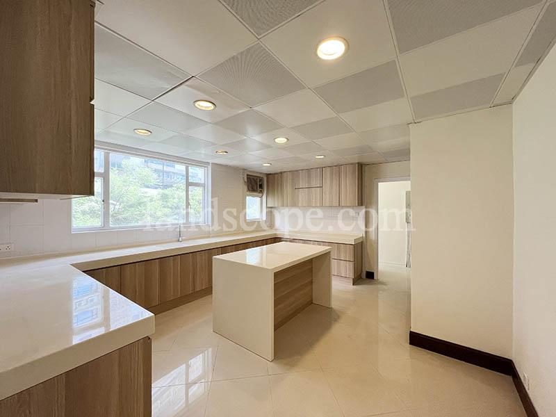 photo 7 — 115 Repulse Bay Road, Repulse Bay