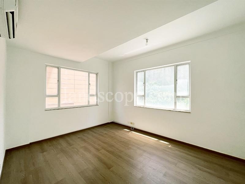 photo 8 — 115 Repulse Bay Road, Repulse Bay