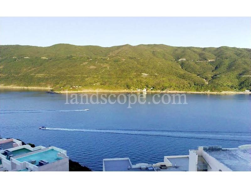 photo 2 — The Redhill Peninsula, Tai Tam