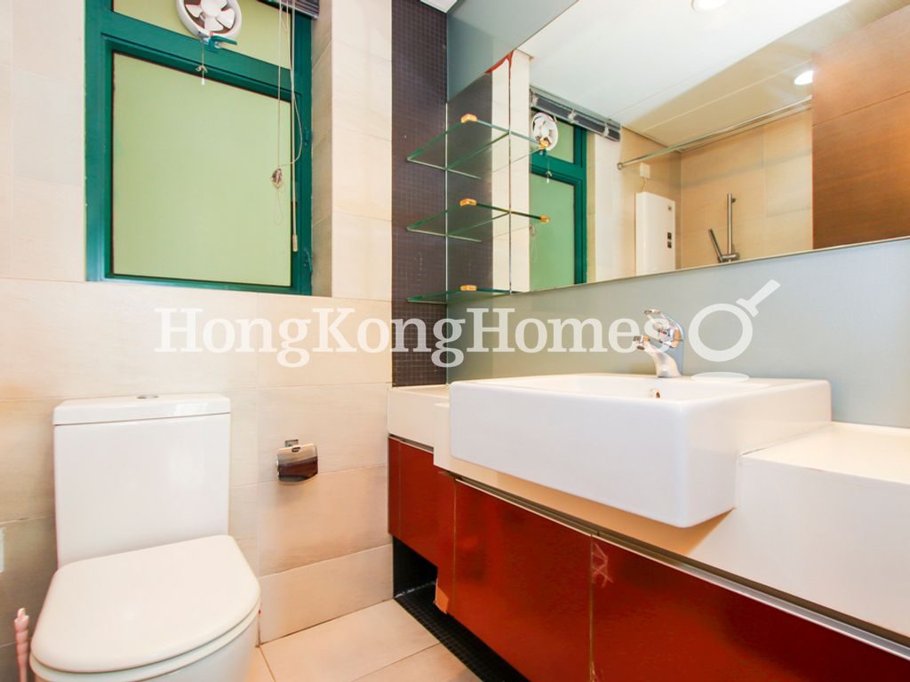 Guest Bathroom — Grand Promenade - Tower 02, Quarry Bay