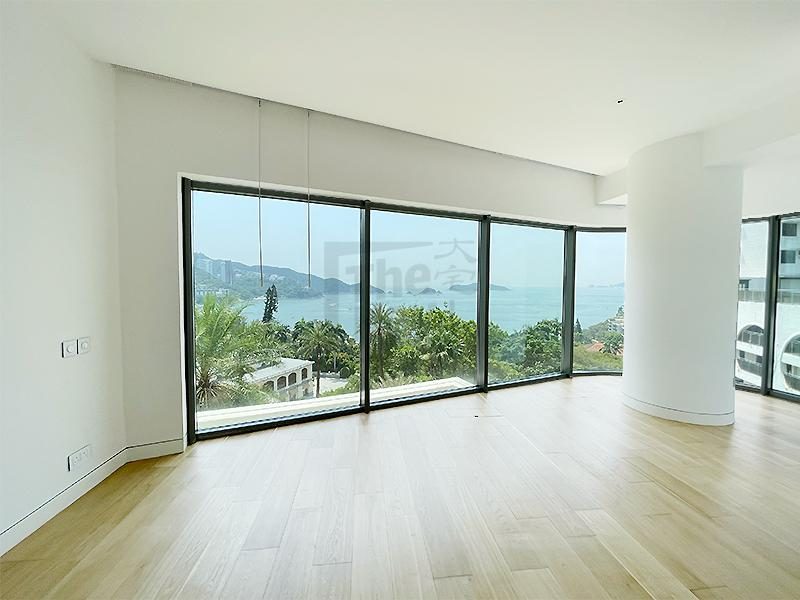 photo 4 — The Repulse Bay, Repulse Bay