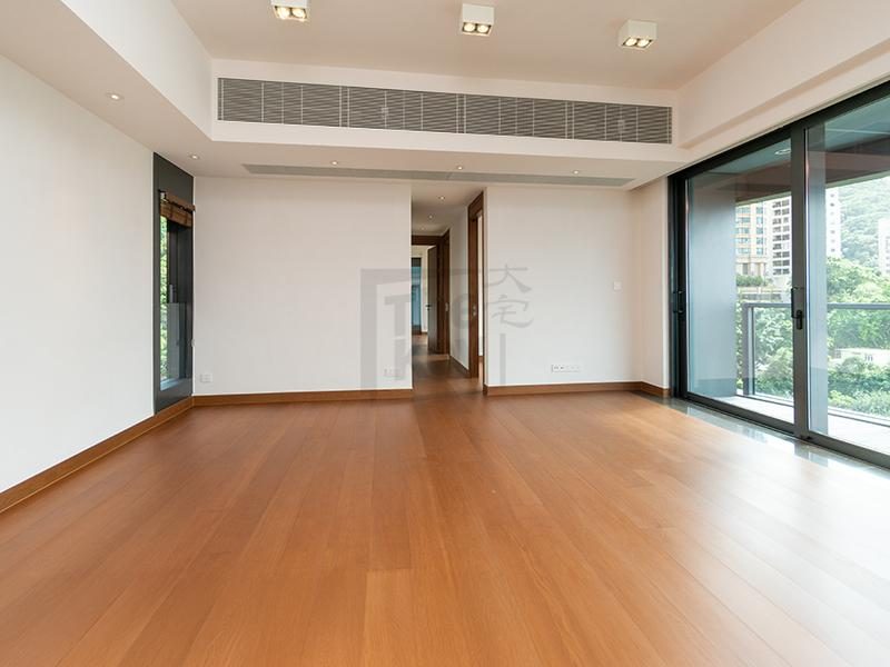 photo 4 — University Heights, Midlevels West