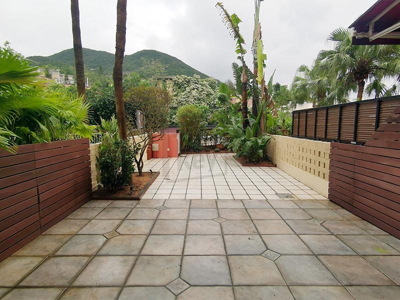 photo 2 — Stanley Court, Stanley