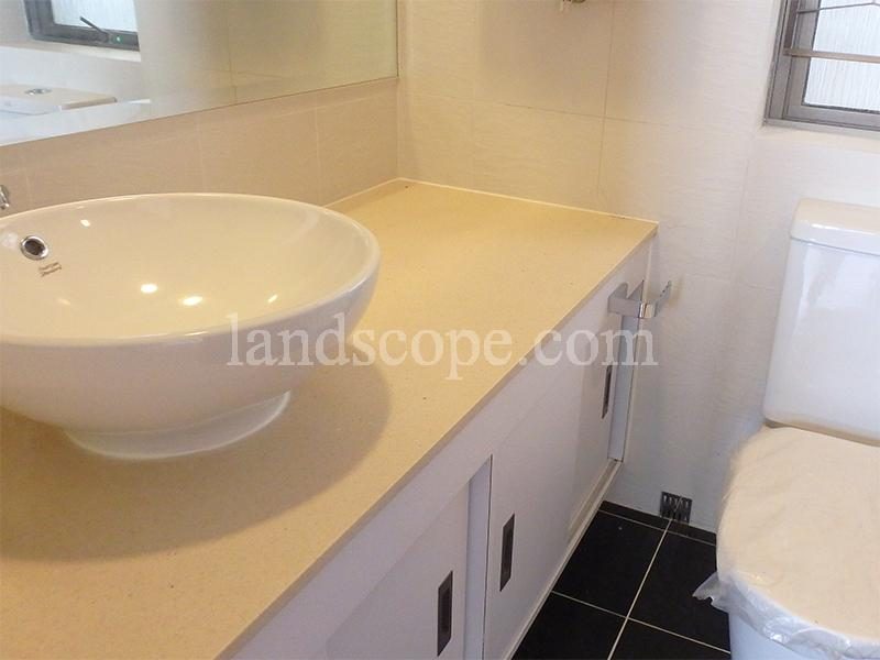photo 7 — Taipan Court, Midlevels East