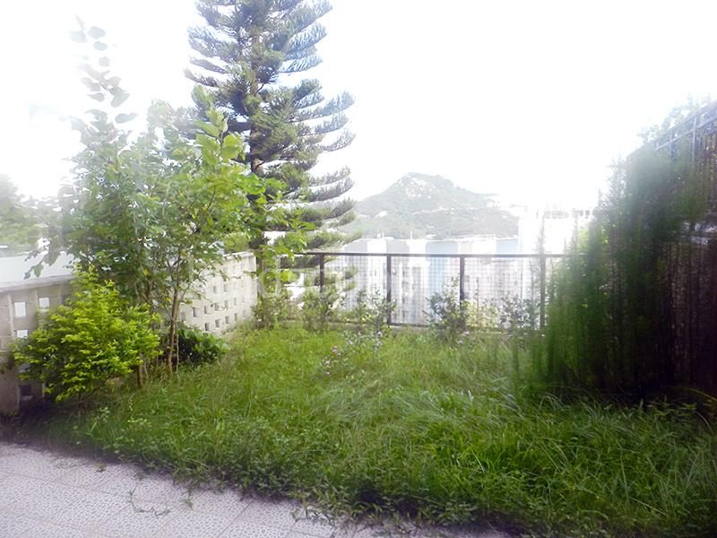 photo 3 — Carmel Hill, Stanley